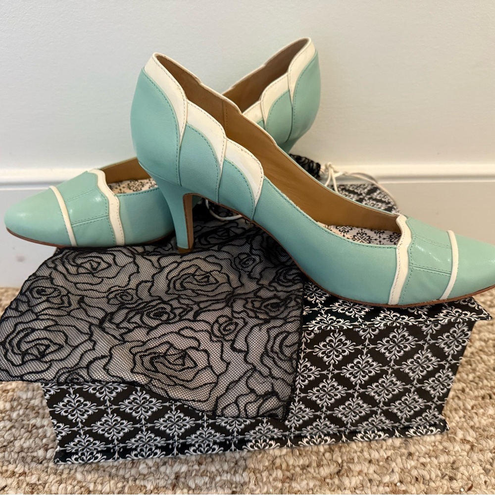 Chic Mint Women's Heels